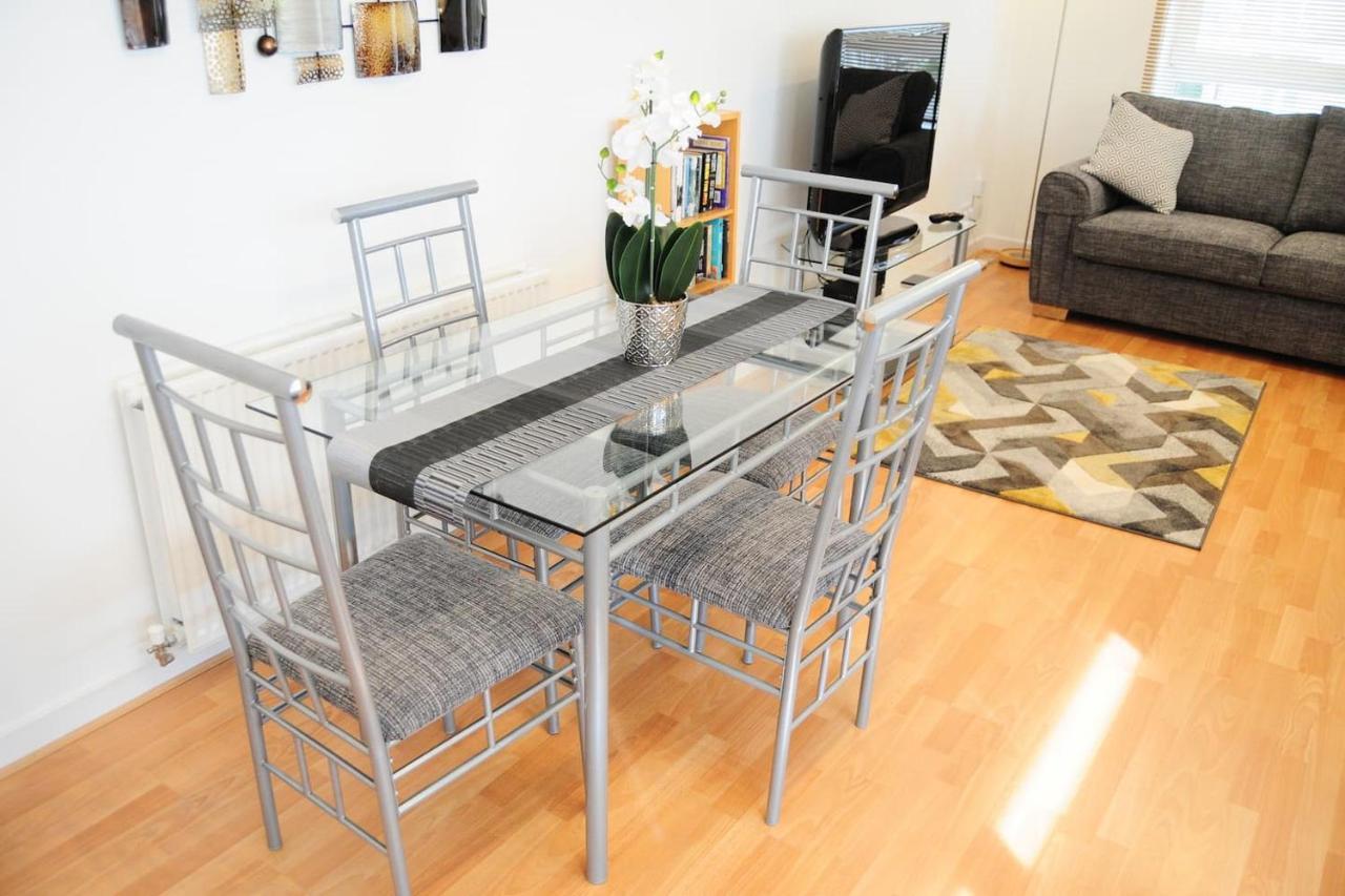 New Glasgow Family Home - Private Parking 외부 사진