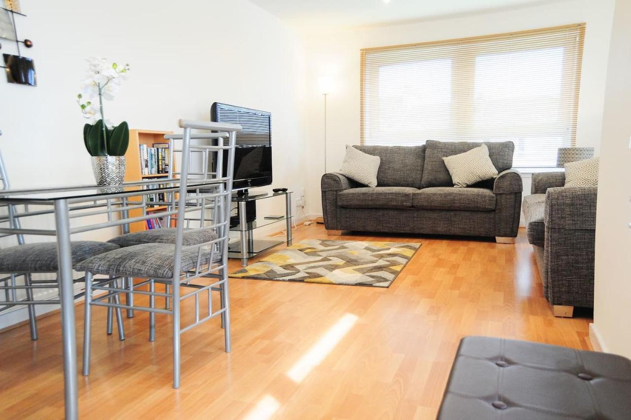 New Glasgow Family Home - Private Parking 외부 사진