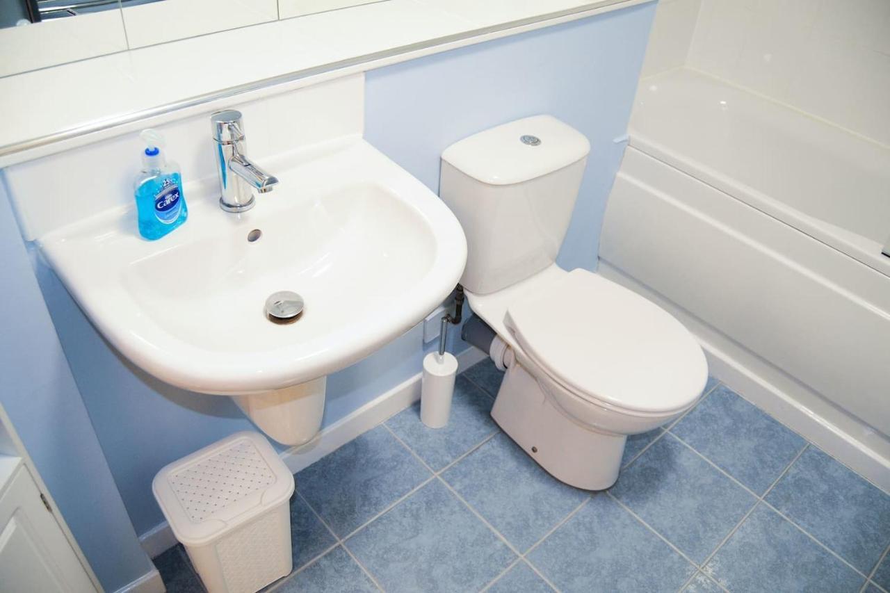 New Glasgow Family Home - Private Parking 외부 사진